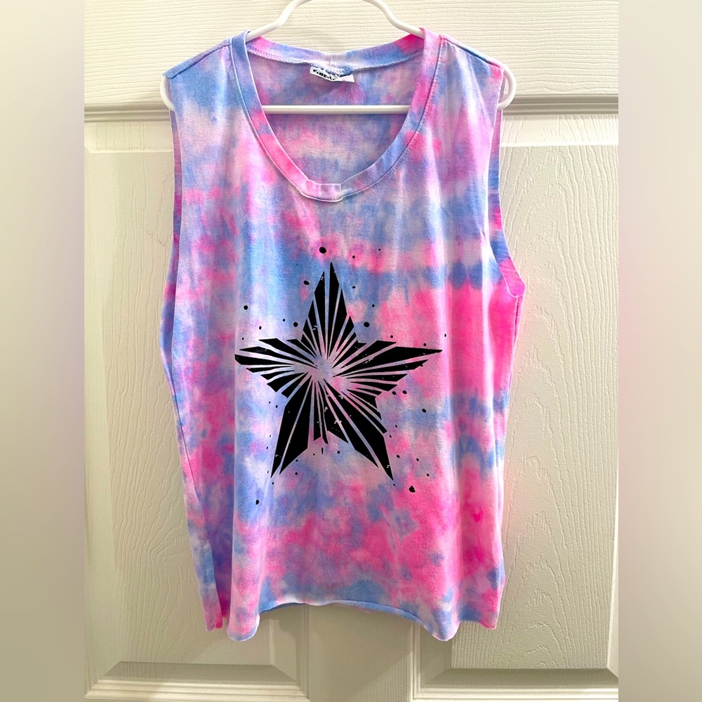 Firehouse kids top size large